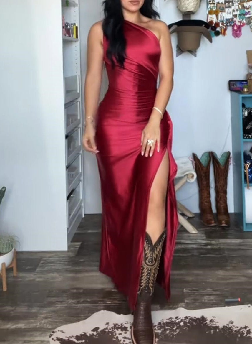 Elegant One Shoulder Ruffled Slit Dress