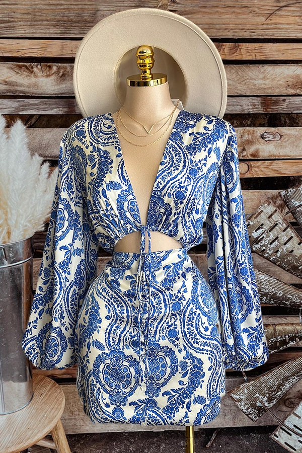 Pretty Perlis Pattern Cutout Mini Dress