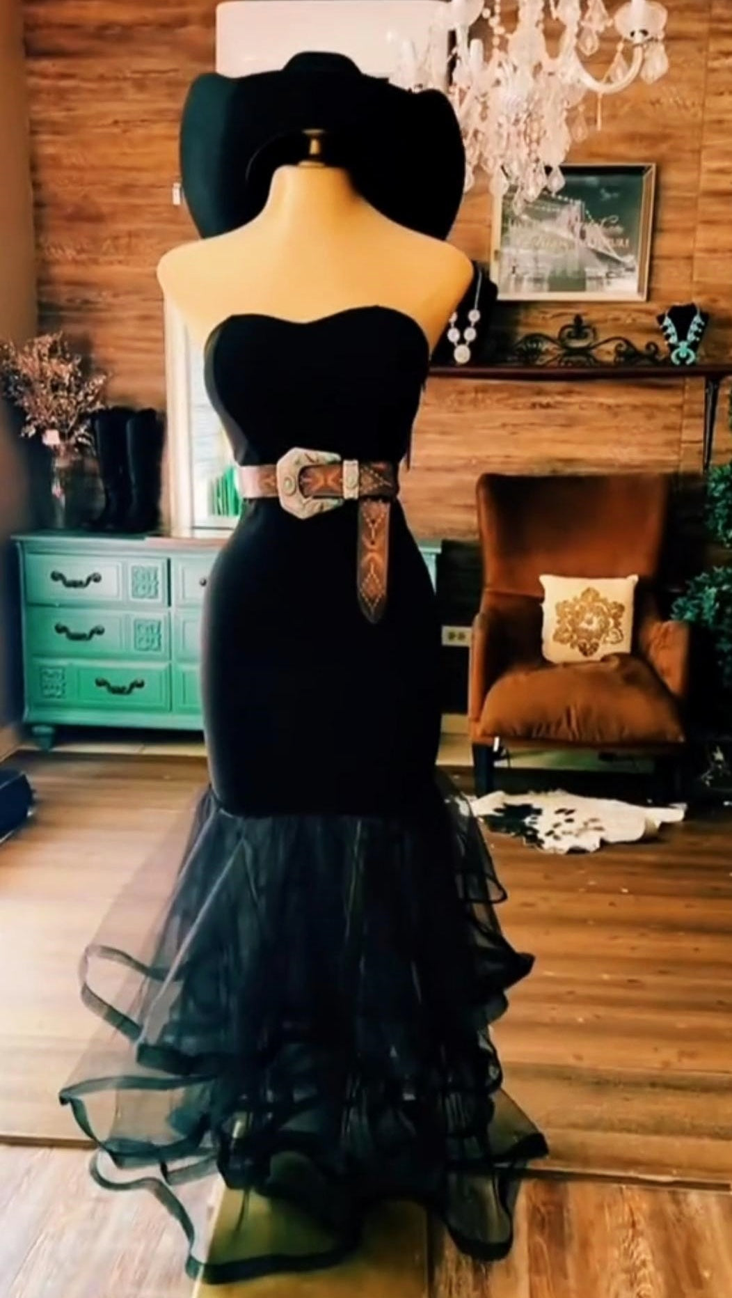 Elegant Sleeveless Hem White Yarn Dress