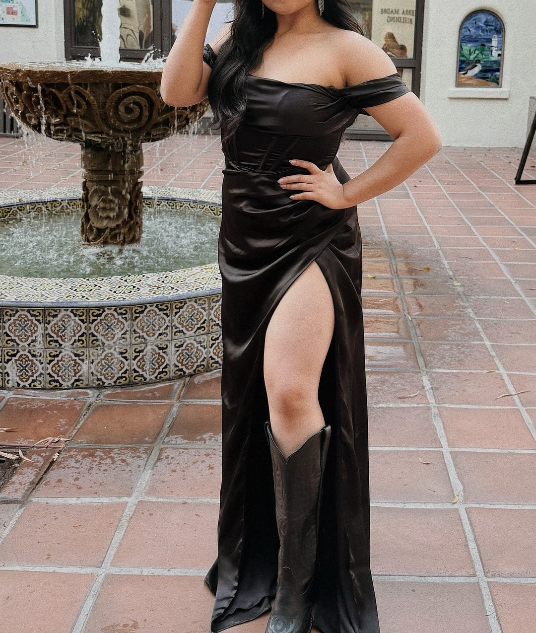 Elegant Off The Shoulders Slit Dress