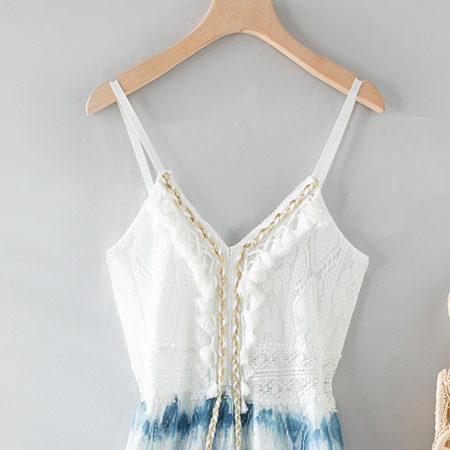 Boho Blue White Tie Dye Lace Cami Maxi Dress | Ethnic Style Vacation Elegant Waist-Cinching Slimming Dress
