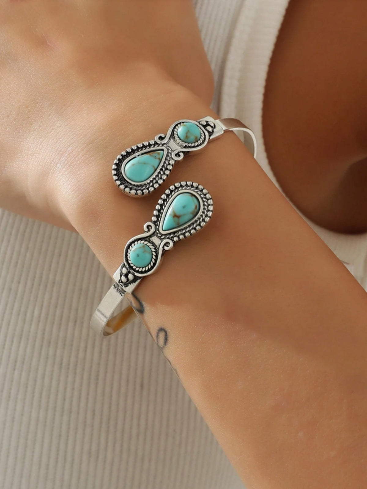 Ideal For Sunset Shoots — Vintage Silver Heavy Turquoise Inlay & Teardrop Sculpted Open Cuff High-Quality Lightweight Material Boho Chic Bracelet