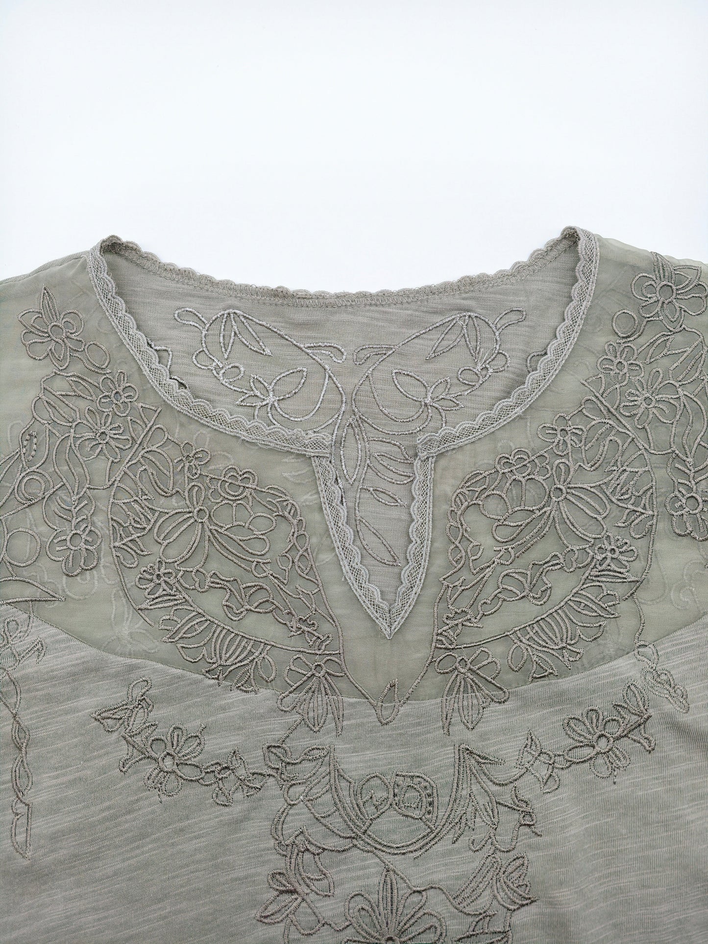 Bohemian Style Embroidered Gray Long-sleeved T-shirt